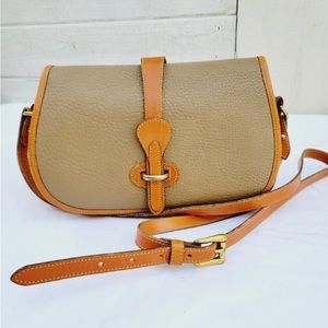 Vintage Dooney and Bourke Pebbled Leather 2-tone Saddle
Crossbody Bag VGUC